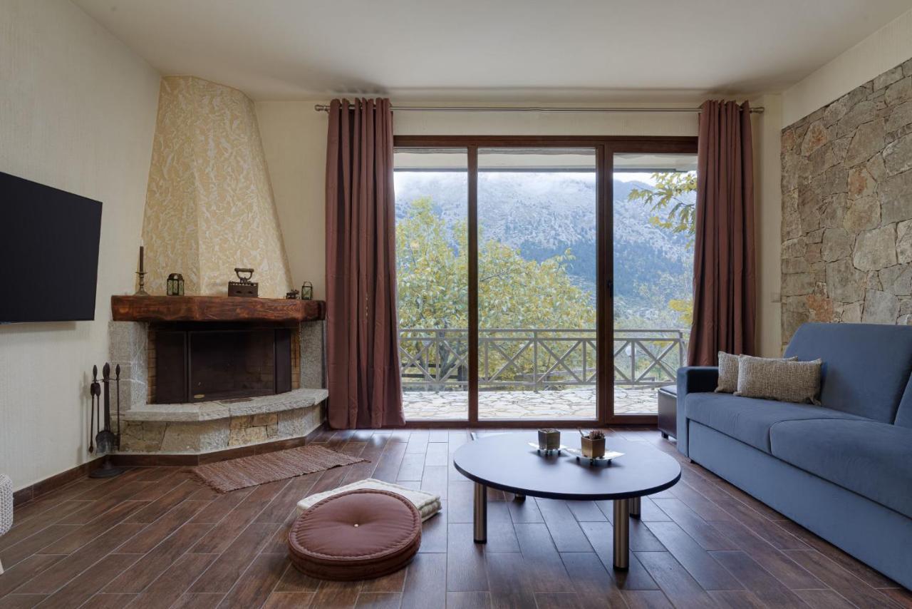 Parnassus Dreamwood Chalet Eptalofos Ngoại thất bức ảnh